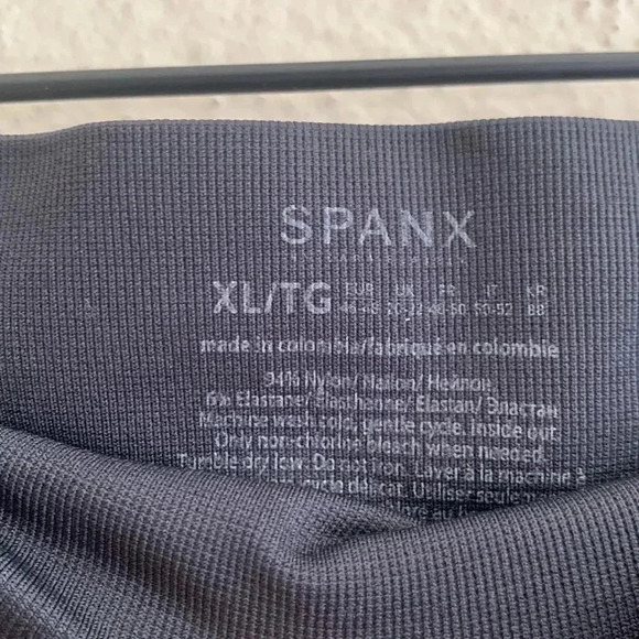 Spanx Look at Me Now Seamless Cropped Leggings Camo Size XL - Picture 6 of 6